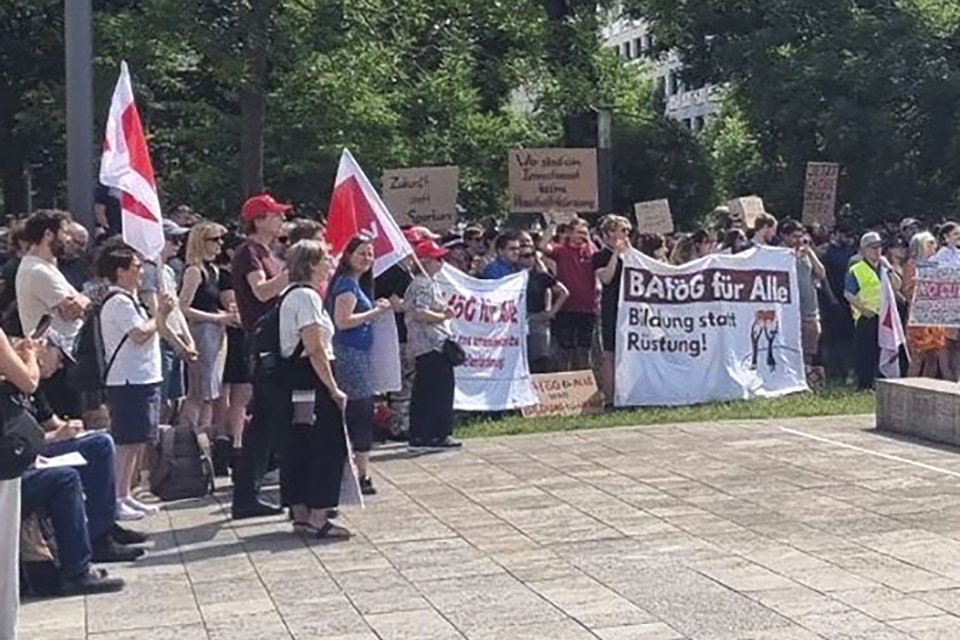 Hey ihr in der Politik: Wisst ihr, was ihr uns antut?